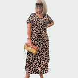 Haljina s leopard uzorkom i impresivnim V-izrezom