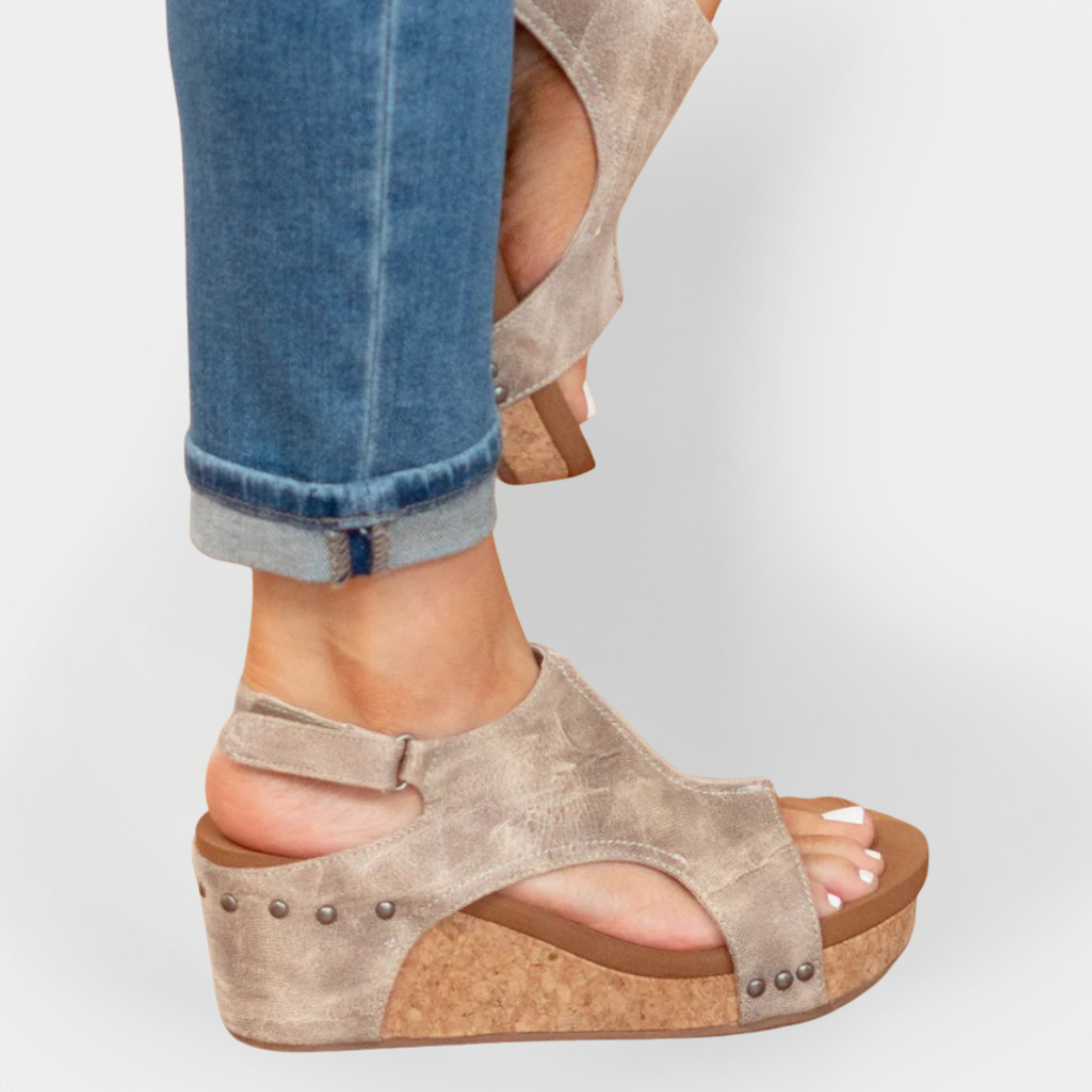sandale od antilopa s podignutom tabanom
